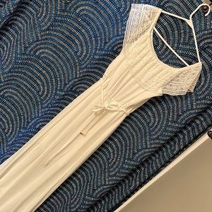 White maxi dress
